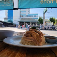 ข้าวมันไก่อ้วนสาย4สาขา2 ตรงข้ามรพ.สิงห์บุรี ข้าวมันไก่อ้วนสาย4สาขา2