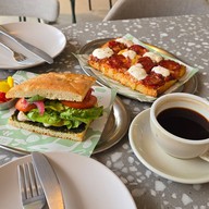 เมนูของร้าน Toby - Lazy Toby นางลิ้นจี่