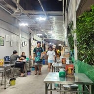 บรรยากาศ ข้าวต้มเพ่งเพ้ง  สาขา 1 ต้นตำหรับบางลำพู  Pengpeng บางลำพู
