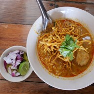 ขนมจีนต้นก้ามปู วัดจันทร์