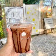 เมนูของร้าน ใต้ถุนบาร์เพื่อนชนก