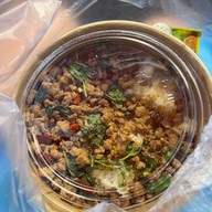 เมนูของร้าน พชร หมี่ไก่ฉีก & ข้าว ชา กาแฟ