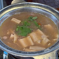 โกตี๋ข้าวมันไก่อุทัยธานี