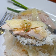 โกตี๋ข้าวมันไก่อุทัยธานี