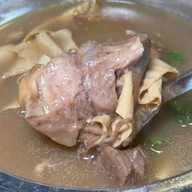 โกตี๋ข้าวมันไก่อุทัยธานี