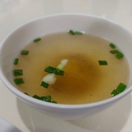 ก๋วยเตี๋ยวต้มยำหมูกรอบ บ้านแพน (โอ๊ตต้มยำ)