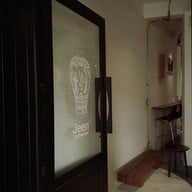 Jeen coffee bar