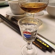 เมนูของร้าน Ah Yat Abalone (阿一鮑魚) โรงแรมรามาดาพลาซ่าแม่น้ำริเวอร์ไซด์