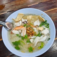 เมนูของร้าน แม่กำไรหมูสะเต๊ะ ข้าวต้มปลา เอกชัย