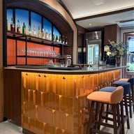 Fishmonger โรงแรมเอเชีย