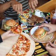 Rommi Burger & Bistro Changklan