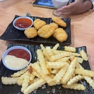 บ้านนม คาเฟ่ สันติธรรม