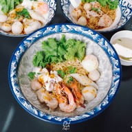 Noodles station by baanmitt