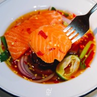 ฅนช่างยำ by กั้งบ้านเพ สาขาทองหล่อ ทองหล่อ ซอย 13