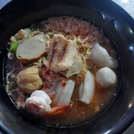 เมนูของร้าน เจ๊เจ็งลูกชิ้นปลา