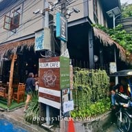 Bloom Cafe And Hostel Lipe