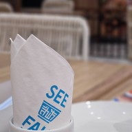 SEE FAH แฟชั่นไอส์แลนด์