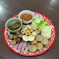 เฮือนเพ็ญ
