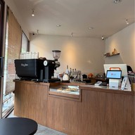 Huan coffee & roastery สุขุมวิท 101/1