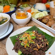 เชียงใหม่ลาบอันประเสริฐ