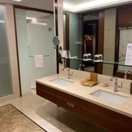 โรงแรม เอทัส ลุมพินี