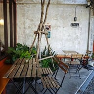 บรรยากาศ Earthy Society Sandwiches Pizza Pasta Pridi 26