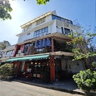 หน้าร้าน Earthy Society Sandwiches Pizza Pasta Pridi 26