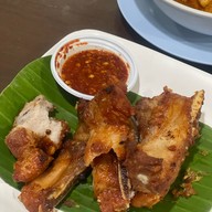 เฮือนเพ็ญ