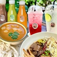 ขนมจีน ป้าแจ่ม ลุงถนอม ลานอาหารบ้านทรงไทย