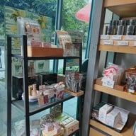 บรรยากาศ School Coffee x Warm Batch Roasters