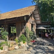 ณ ชล บางแสน