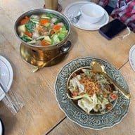 ณ ชล บางแสน