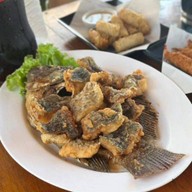 ล้านรส คาเฟ่ -