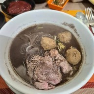 Crave Wine Bar & Restaurant โรงแรมอลอฟท์ กรุงเทพ - สุขุมวิท 11