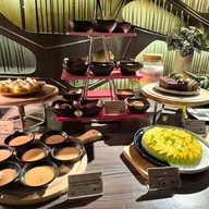 Crave Wine Bar & Restaurant โรงแรมอลอฟท์ กรุงเทพ - สุขุมวิท 11