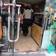 บรรยากาศ ไก่ทอดเจ๊กี ส้มตำโปโล ลุมพินี