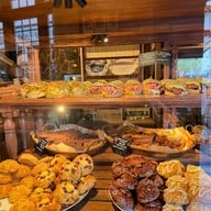 Amam Lonbakery Town west nanjing road