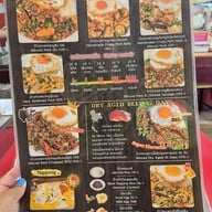 เมนู กะเพราตาแป๊ะ อโศก