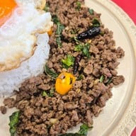 กะเพราตาแป๊ะ อโศก