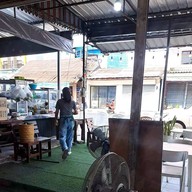 บรรยากาศ ลาบห้องข่า  สาขา 2