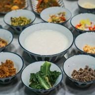 ครัวอะโกว์ ข้าวต้มกุ๊ย - หัวลำโพง