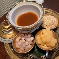 เสน่ห์จันทน์ กลาสเฮาส์ แอทสินธร