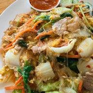 เมนูของร้าน เฮียต้อมคั่วพริกเกลือ(หลังวัดสวนดอก)