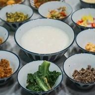 ครัวอะโกว์ ข้าวต้มกุ๊ย - หัวลำโพง