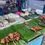 ไก่ปิ้งหมูกัญญา (ตึก SM Tower)