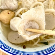 หอมนิรันทร์ คาเฟ่ (ก๋วยเตี๋ยวเรือ)