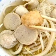 หอมนิรันทร์ คาเฟ่ (ก๋วยเตี๋ยวเรือ)