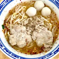 หอมนิรันทร์ คาเฟ่ (ก๋วยเตี๋ยวเรือ)
