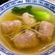 เมนูของร้าน Apollo duck อพอลโล่ดั๊ก 👍 🍤🦆ข้าวหน้าเป็ด บะหมี่เกี๊ยวกุ้ง ข้าวหน้าไก่ หมูกรอบอร่อย ชานมฮ่องกง เป็ดย่างฮ่องกง หมูแดง roast duck bbq pork wonton mee หมูกรอบฮ่องกง เป็ดย่างโฟว์ซีซั่น บะหมี่เกี๊ยว สาทร