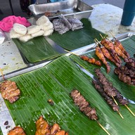 ไก่ปิ้งหมูกัญญา (ตึก SM Tower)